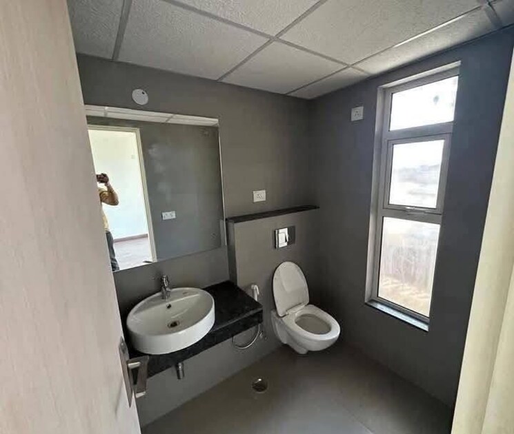 Attached Bathroom, gola road 3 Bedroom 1400 Sq.Ft. Apartment In Gola Road Patna 8728655