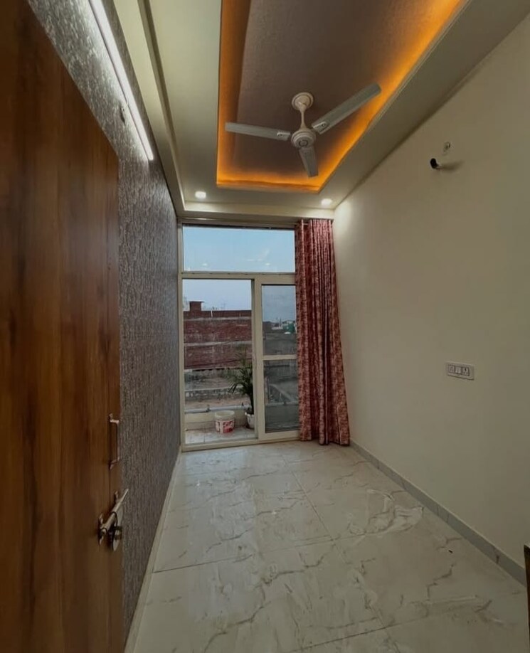 Room, sector 37 2.5 Bedroom 2250 Sq.Ft. Builder Floor In Sector 37 Faridabad 8728779