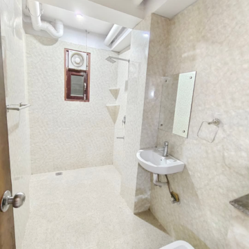Bathroom in 2.5 BHK Villa at Sector 23 – for Rent