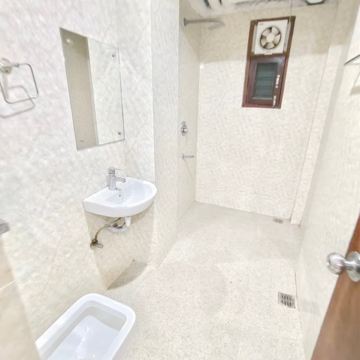 Bathroom in 2.5 BHK Villa at Sector 23 – for Rent