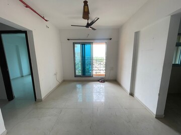 Room in 2 BHK Apartment at Cosmos Habitat, Majiwada – for Rent