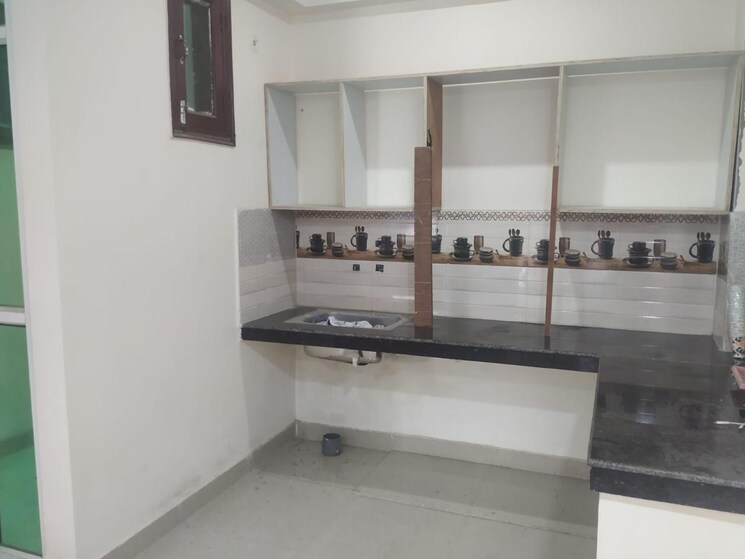 Kitchen, sector 73 1 Bedroom 550 Sq.Ft. Builder Floor In Sector 73 Noida 8729070
