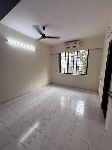 Room in 2 BHK Apartment at Kanakia Sanskruti, Kandivali East – for Rent