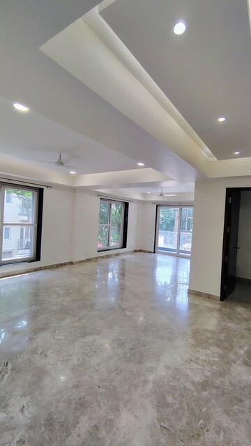 Room in 3 BHK Builder Floor at DLF City Gurgaon, Sector 27 – for Rent