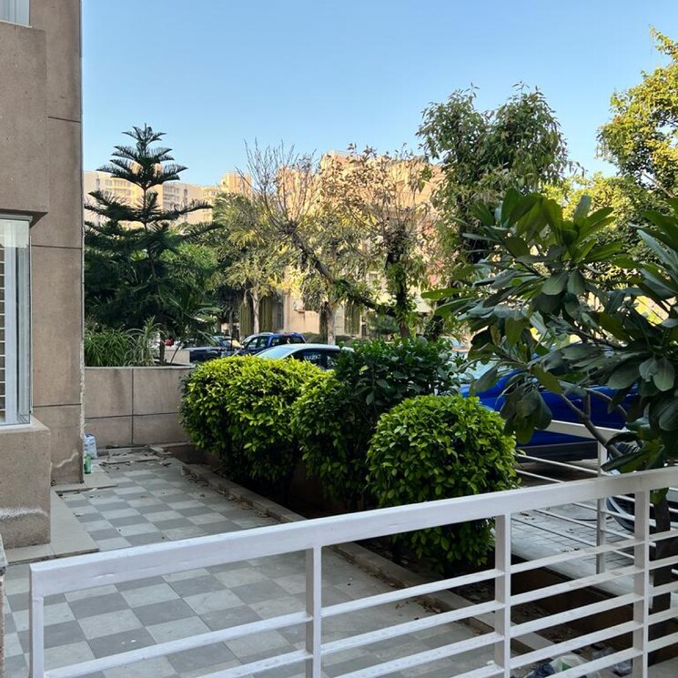 Balcony, unitech-woodstock-floors 3 Bedroom 360 Sq.Yd. Builder Floor In Nirvana Country Gurgaon 8729186