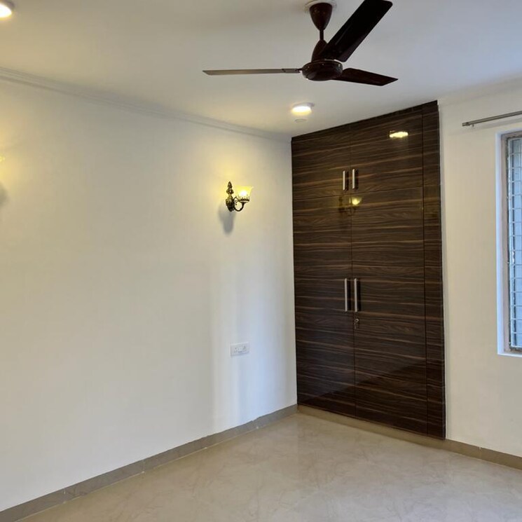 Room, unitech-woodstock-floors 3 Bedroom 360 Sq.Yd. Builder Floor In Nirvana Country Gurgaon 8729186