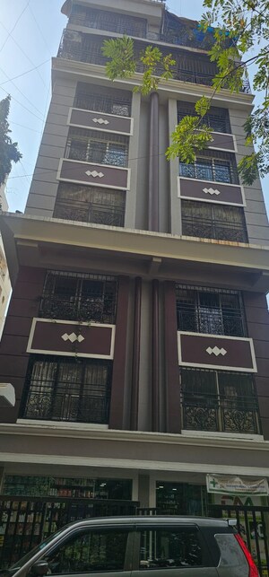 2 BHK Apartment For Sale in Khar West