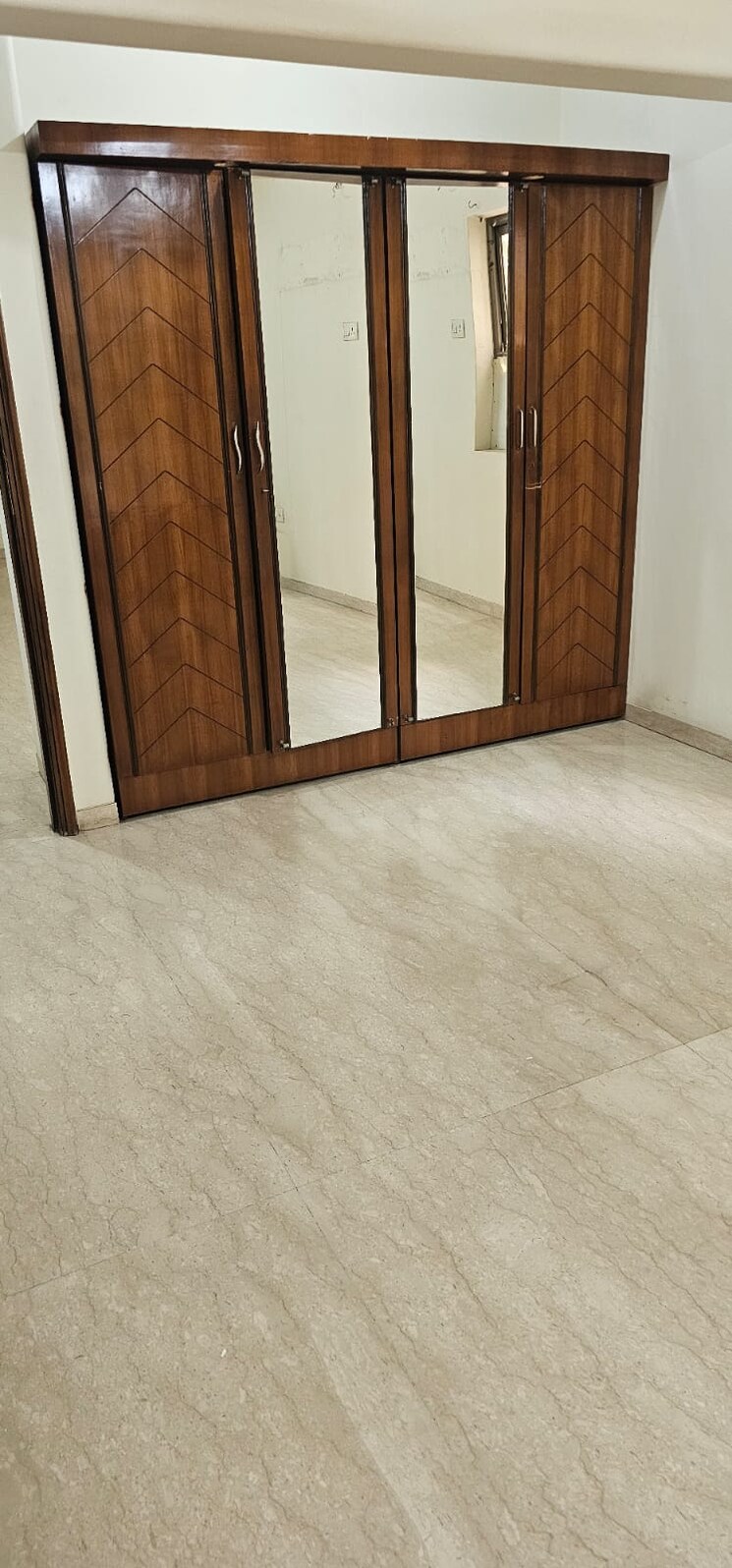 Room, khar west 2 Bedroom 750 Sq.Ft. Apartment In Khar West Mumbai 8729203