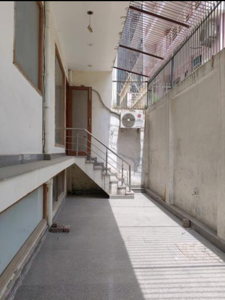 Balcony, housing-board-colony-sector-51 3 Bedroom 2000 Sq.Ft. Builder Floor In Sector 51 Gurgaon 8729428