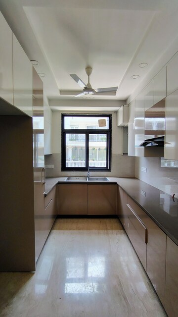 Kitchen in 3 BHK Builder Floor at M3M Atrium, Sector 57 – for Rent