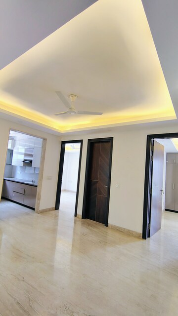 Room in 3 BHK Builder Floor at M3M Atrium, Sector 57 – for Rent