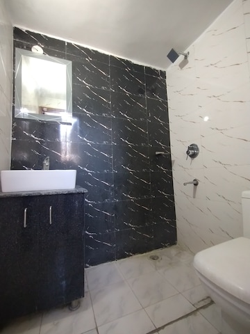 Kitchen in 3 BHK Builder Floor at Ameya One, Sector 42 – for Rent