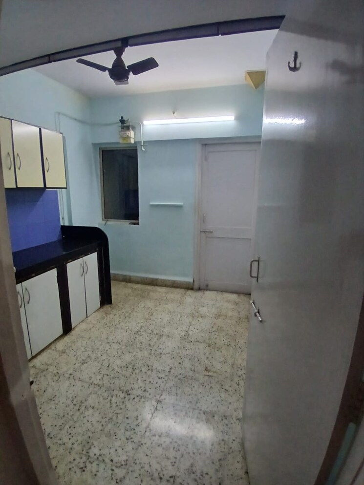 Bathroom, lok-upvan-apartment-phase-2 1 RK 292 Sq.Ft. Apartment In Vasant Vihar Thane 8729398