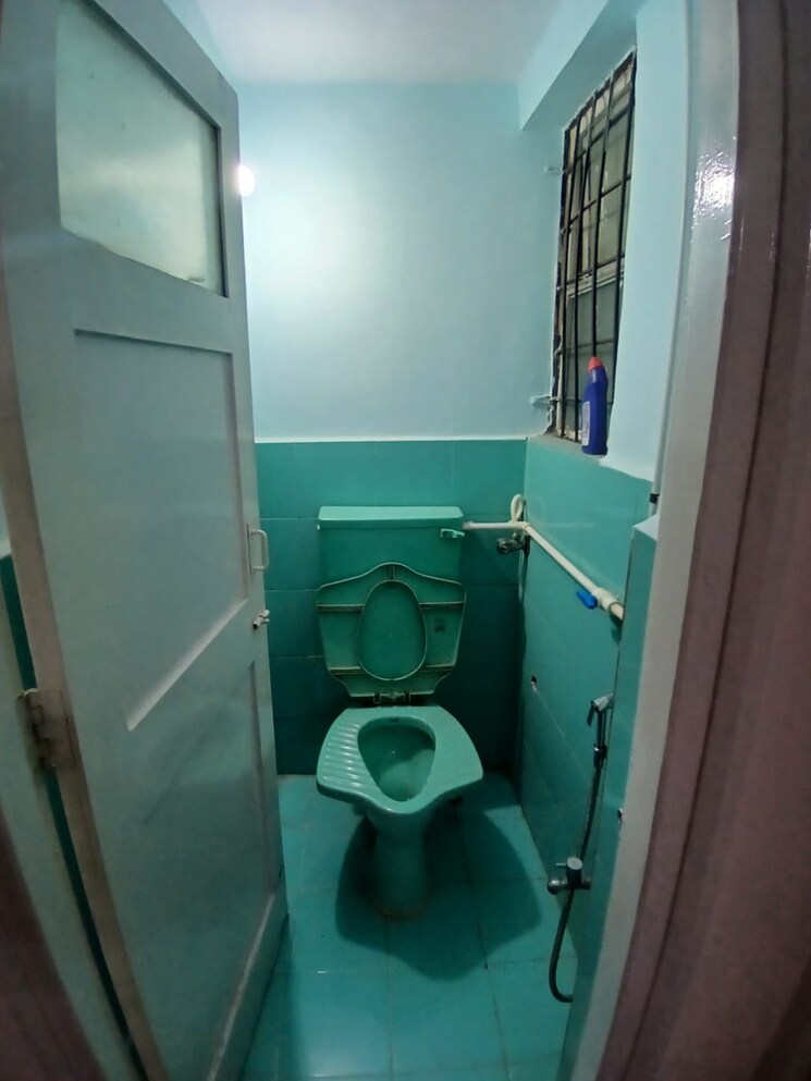 Bathroom, lok-upvan-apartment-phase-2 1 RK 292 Sq.Ft. Apartment In Vasant Vihar Thane 8729398