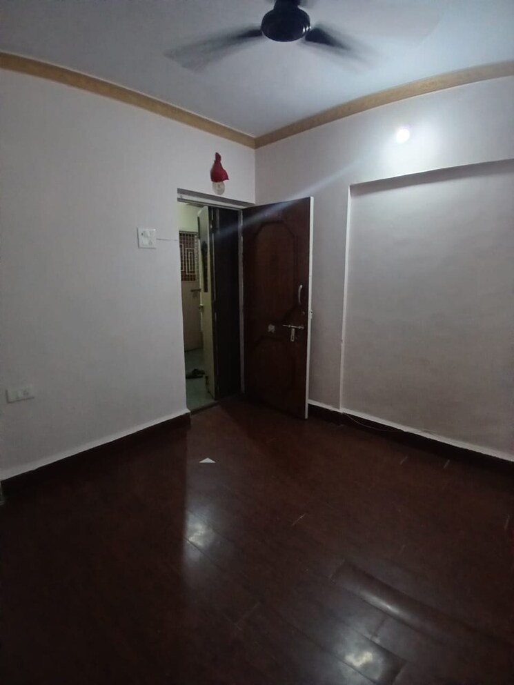 Room, lok-upvan-apartment-phase-2 1 RK 292 Sq.Ft. Apartment In Vasant Vihar Thane 8729398
