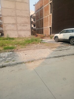 Parking in 6 BHK Independent House at LandCraft River Heights, Raj Nagar Extension – for Sale