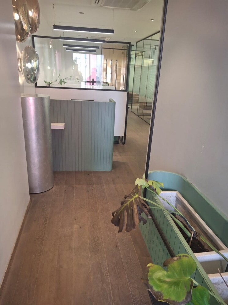 Balcony, andheri west Commercial Office Space 2500 Sq.Ft. In Andheri West Mumbai 8729706