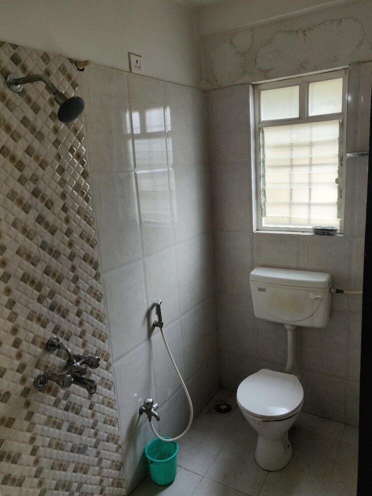 Bathroom, bharti vidyapeeth campus 3 Bedroom 1400 Sq.Ft. Villa In Bharti Vidyapeeth Campus Pune 8730091