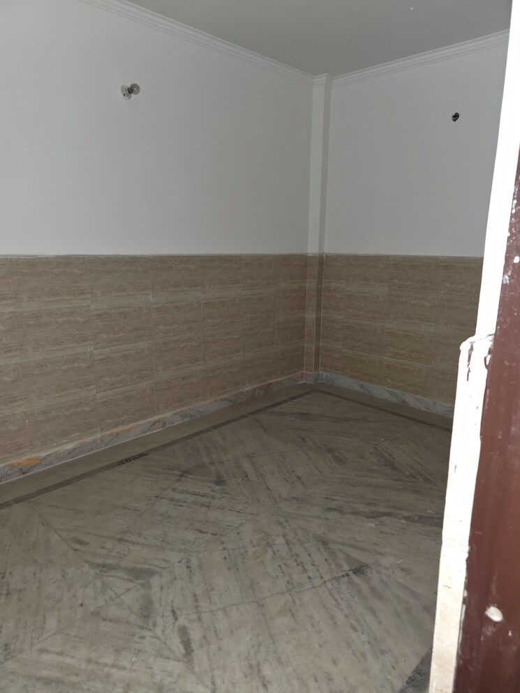 Other, vishwas park 2 Bedroom 50 Sq.Yd. Builder Floor In Vishwas Park Delhi 8730076