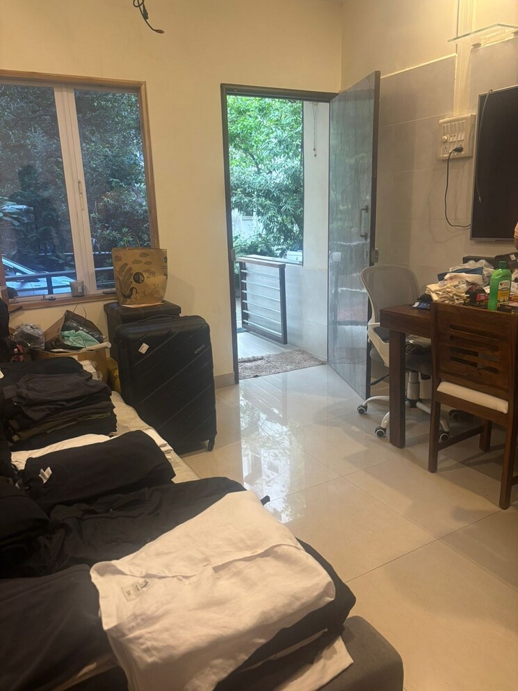 Living Room, bandra west 1 Bedroom 550 Sq.Ft. Apartment In Bandra West Mumbai 8730134