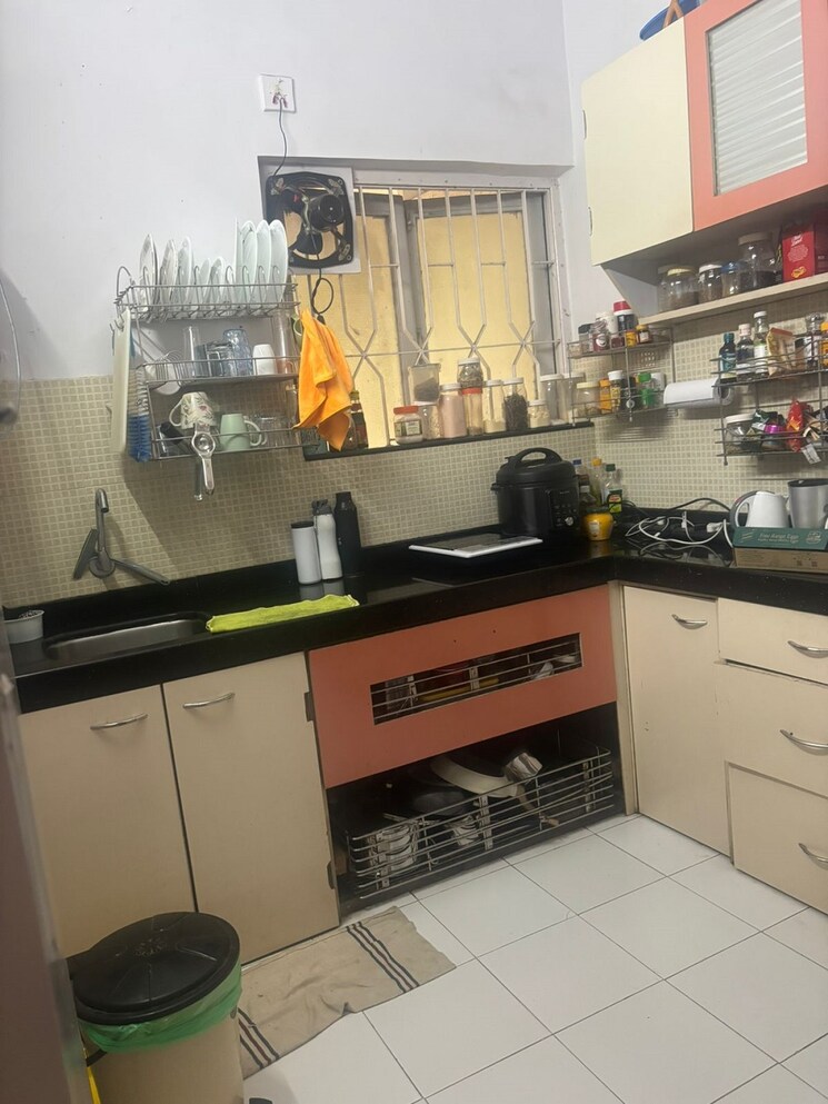 Kitchen, bandra west 1 Bedroom 550 Sq.Ft. Apartment In Bandra West Mumbai 8730134