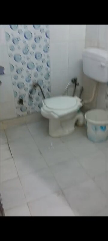 Bathroom in 3 BHK Builder Floor at East Delhi – for Rent