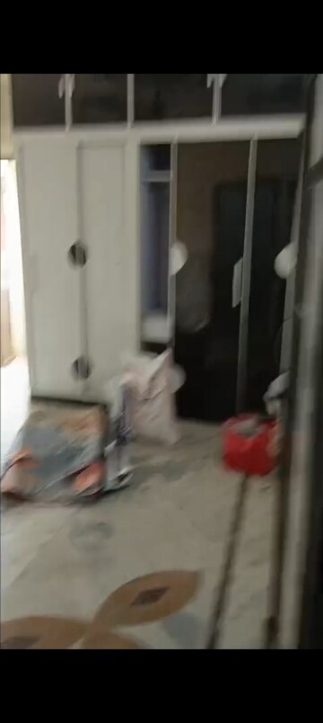 Bathroom in 3 BHK Builder Floor at East Delhi – for Rent