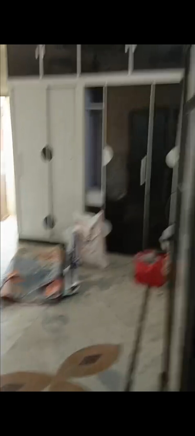 Bathroom, east delhi 3 Bedroom 900 Sq.Ft. Builder Floor In East Delhi Delhi 8730188