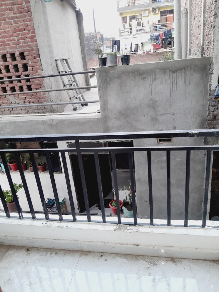 Balcony, baraula 2 Bedroom 65 Sq.Yd. Builder Floor In Baraula Noida 8730259