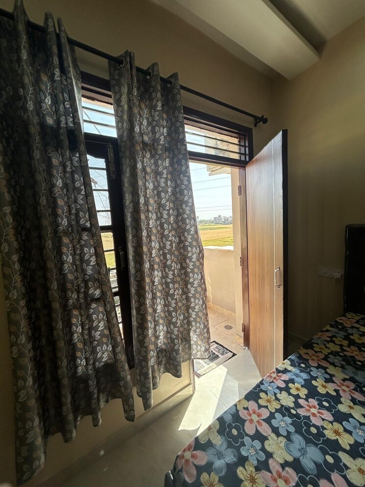 Bedroom, sector 115 3 Bedroom 125 Sq.Yd. Apartment In Sector 115 Mohali 8730264