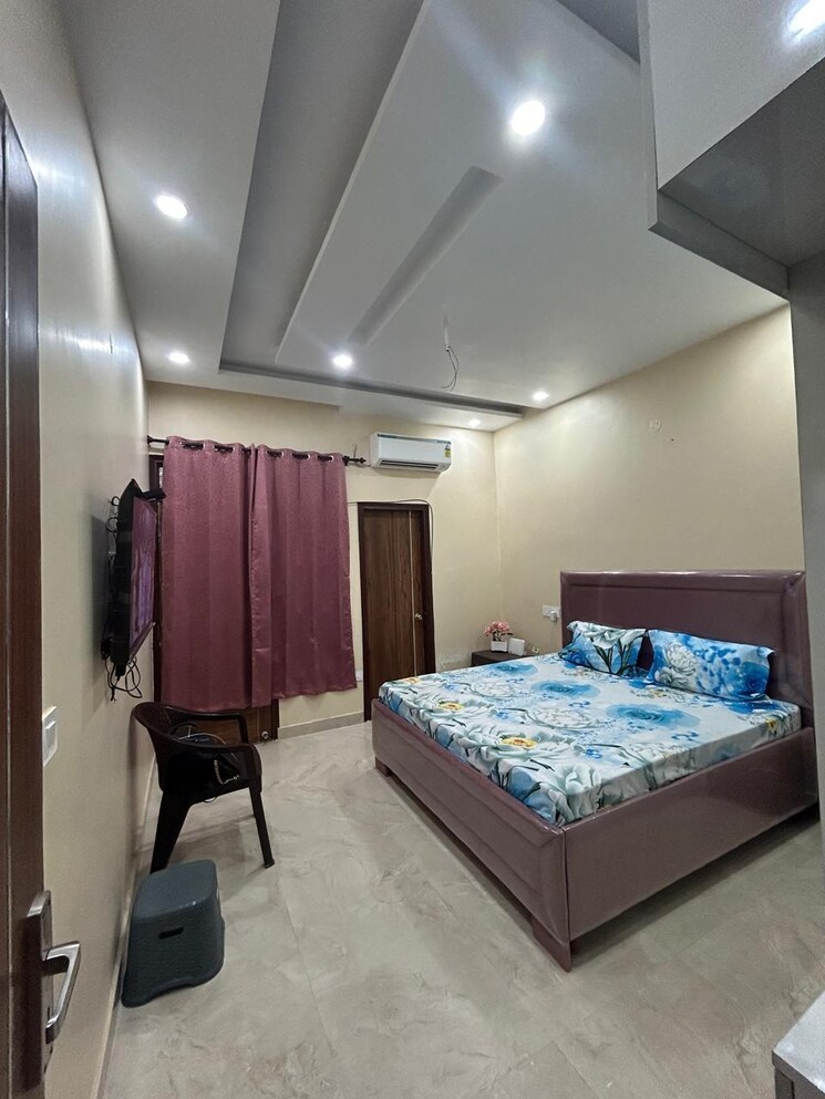 Bedroom, sector 115 3 Bedroom 125 Sq.Yd. Apartment In Sector 115 Mohali 8730264