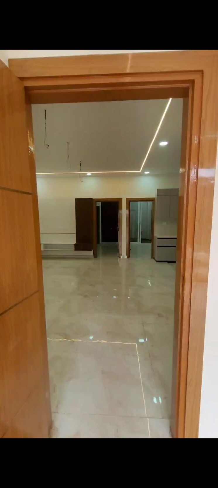 Room, vasundhara sector 1 3 Bedroom 128 Sq.Mt. Builder Floor In Vasundhara Sector 1 Ghaziabad 8730281