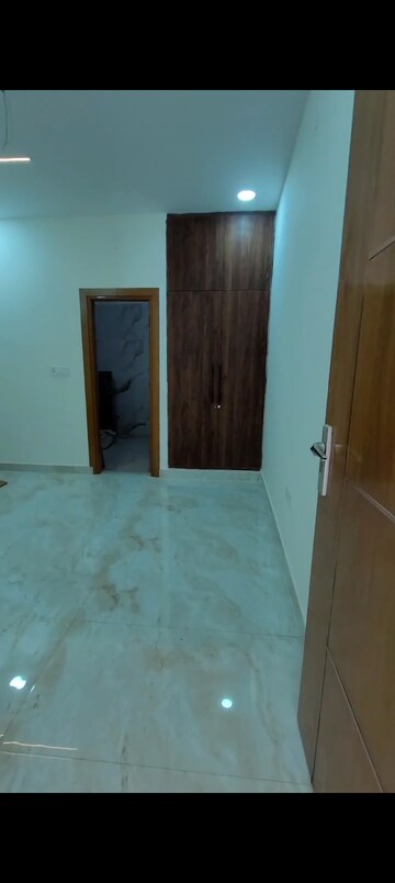 Room in 3 BHK Builder Floor at Vasundhara Sector 1 – for Sale