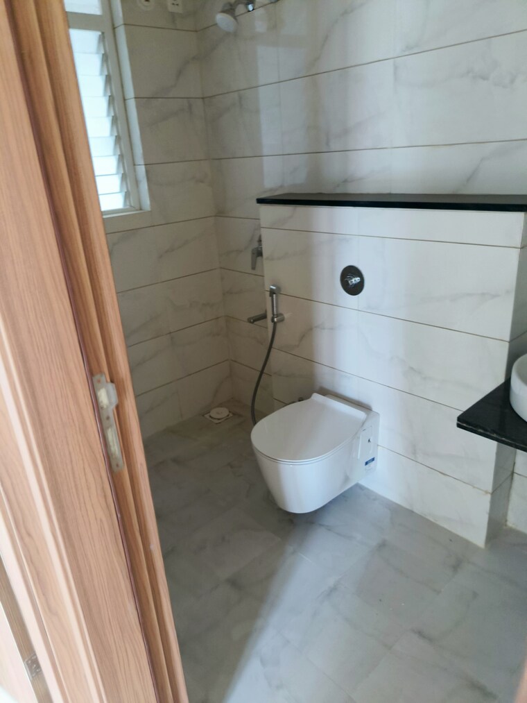 Bathroom, majestique-ephelia 2.5 Bedroom 1286 Sq.Ft. Apartment In Nibm Pune 8730278