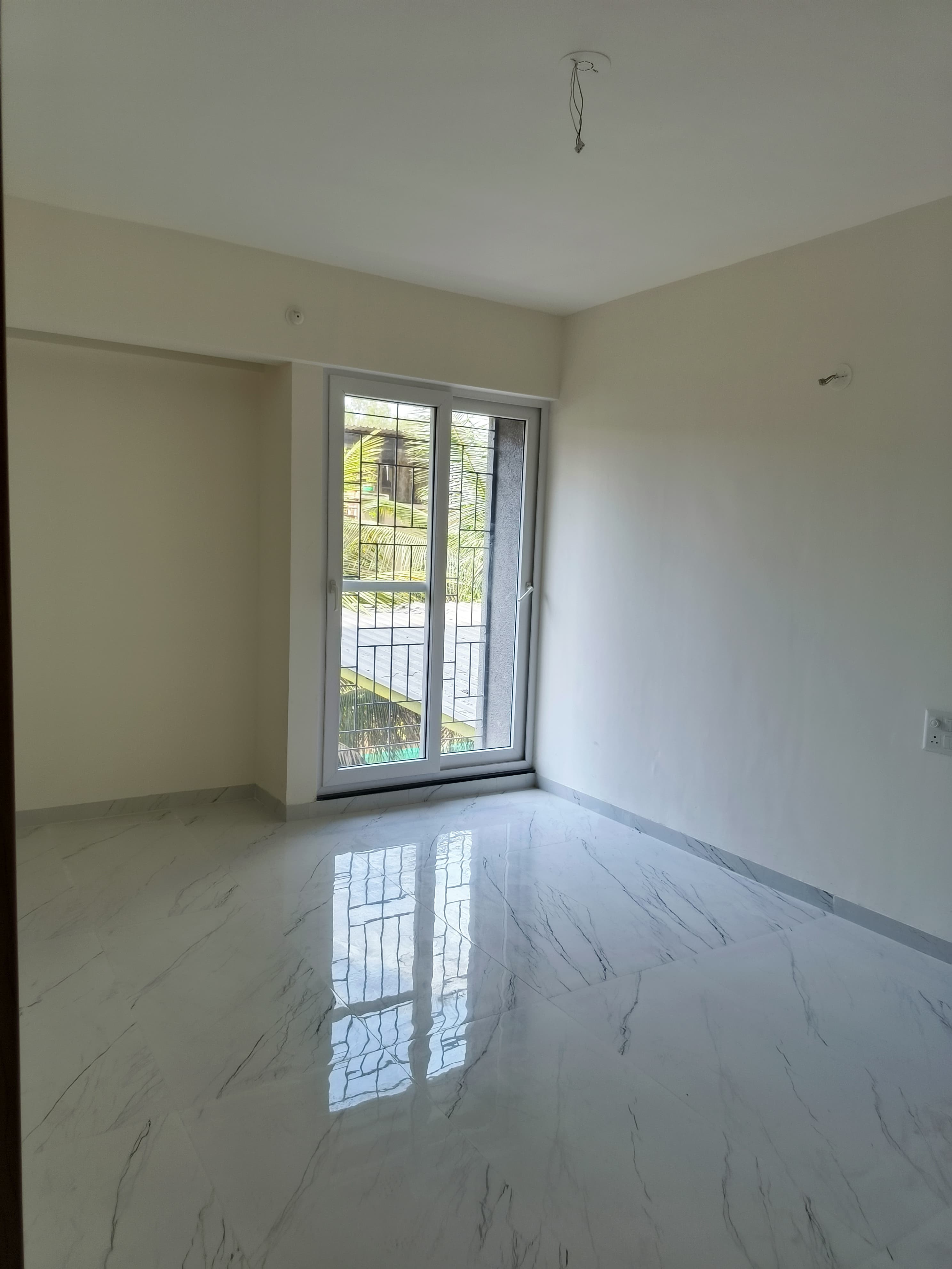 2.5 BHK + Servant Room Apartment For Sale in Majestique Ephelia