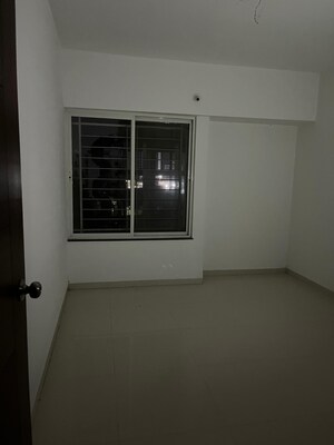 Room in 2 BHK Apartment at Drushti Gloria, Katraj – for Sale