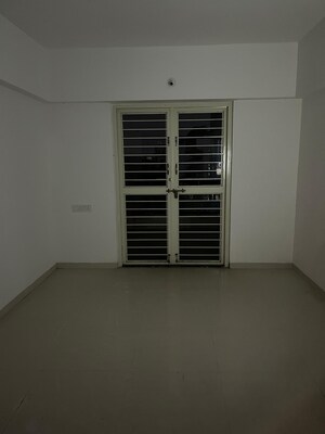 Room in 2 BHK Apartment at Drushti Gloria, Katraj – for Sale