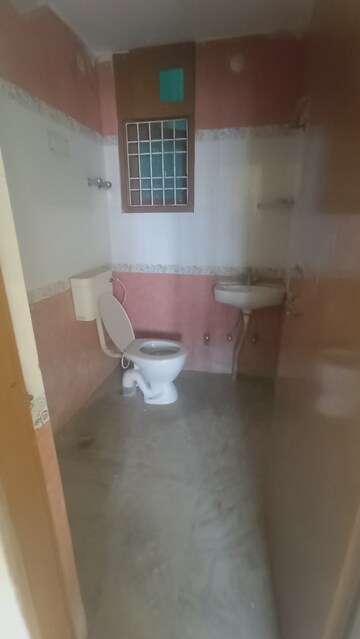 Bathroom in 2 BHK Apartment at Kidwaipuri – for Rent