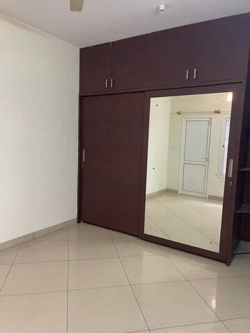 Room in 3 BHK Apartment at Alpine Pyramid, Sahakara Nagar – for Rent