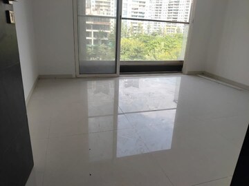 Room in 2 BHK Apartment at Akshar Alltorios, Hadapsar – for Rent