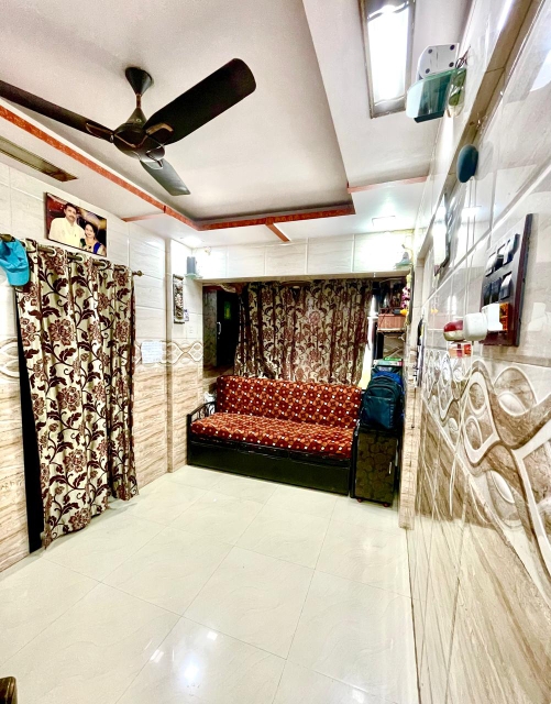 1 BHK 570 Sq.Ft. Apartment in Lok Shilp