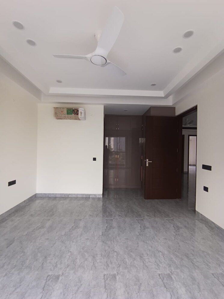 Room, dlf-the-primus 3 Bedroom 2086 Sq.Ft. Apartment In Sector 82a Gurgaon 8730427