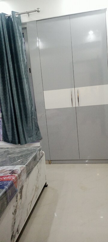 Furnished Amenities in 1.5 BHK Apartment at Prateek Grand City, Siddharth Vihar – for Rent