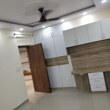 Room in 3 BHK Builder Floor at Faridabad Central – for Sale