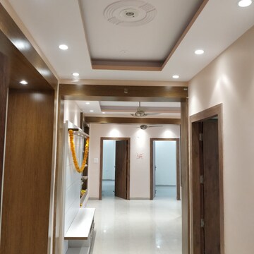 Room in 3 BHK Builder Floor at Faridabad Central – for Sale