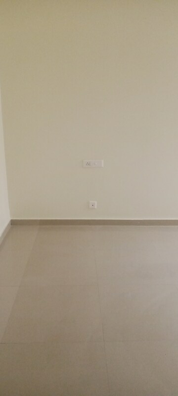 Room in 2 BHK Apartment at Prateek Grand City, Siddharth Vihar – for Rent