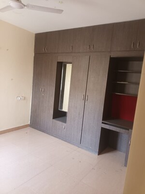 Room in 3 BHK Apartment at Unitech Heritage Estate, Yelahanka – for Sale