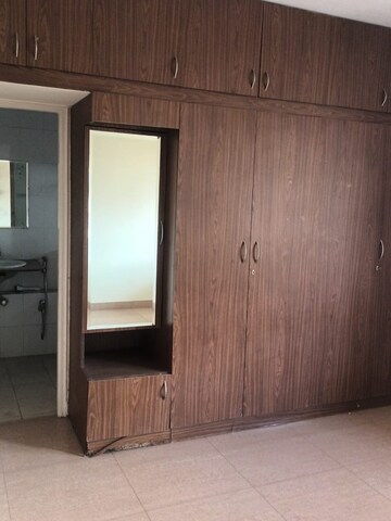 Room in 3 BHK Apartment at Unitech Heritage Estate, Yelahanka – for Sale