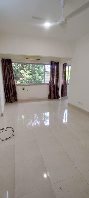 Room in 1 BHK Apartment at Andheri West – for Rent
