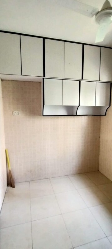  1 BHK Apartment at Andheri West – for Rent